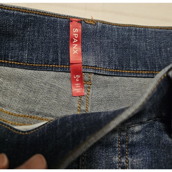 Spanx Seamed Front Pull On Jeans Women's Sz Large Straight Leg Stretch Scid Wash - Picture 2 of 8